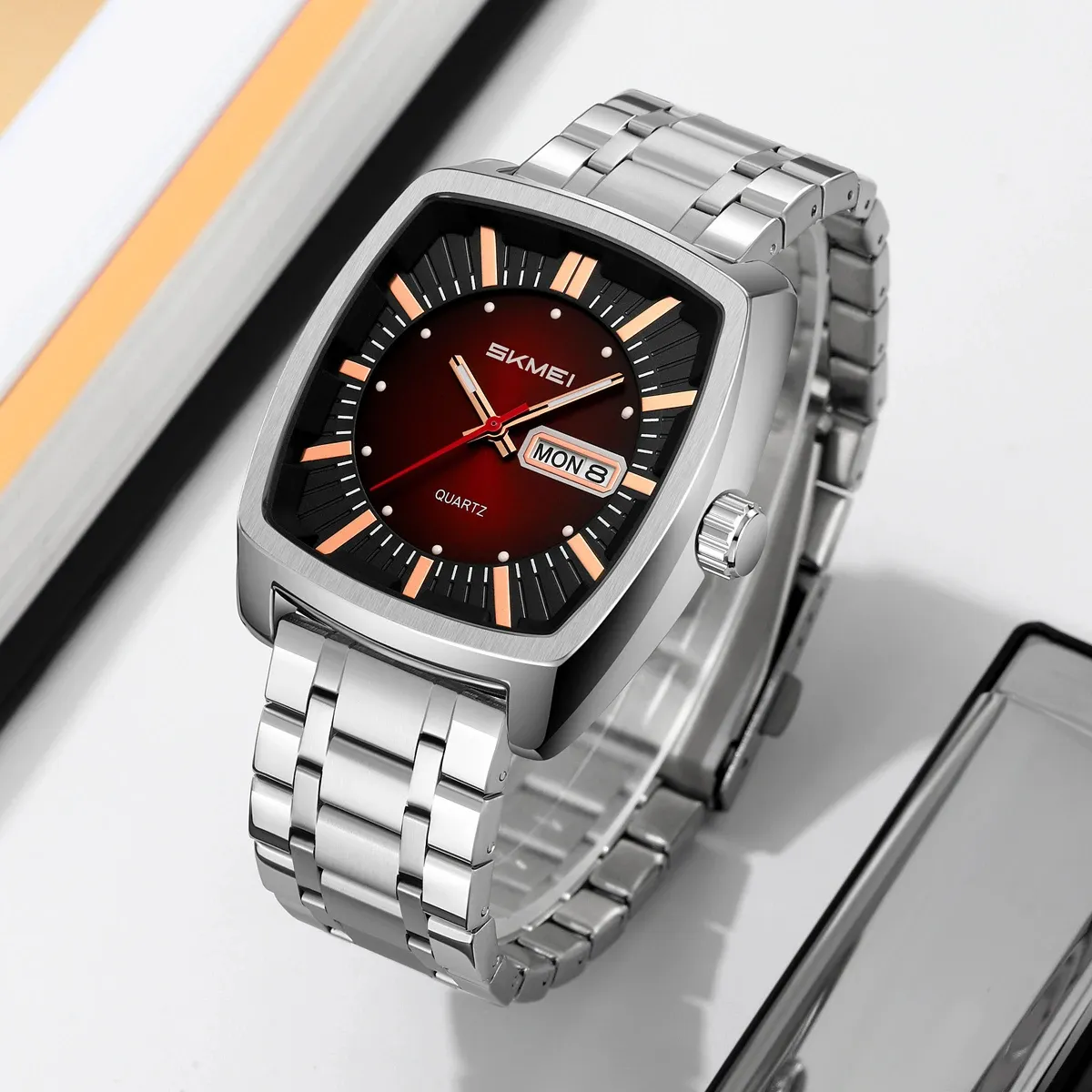 SKMEI 9354 Watch With Date window